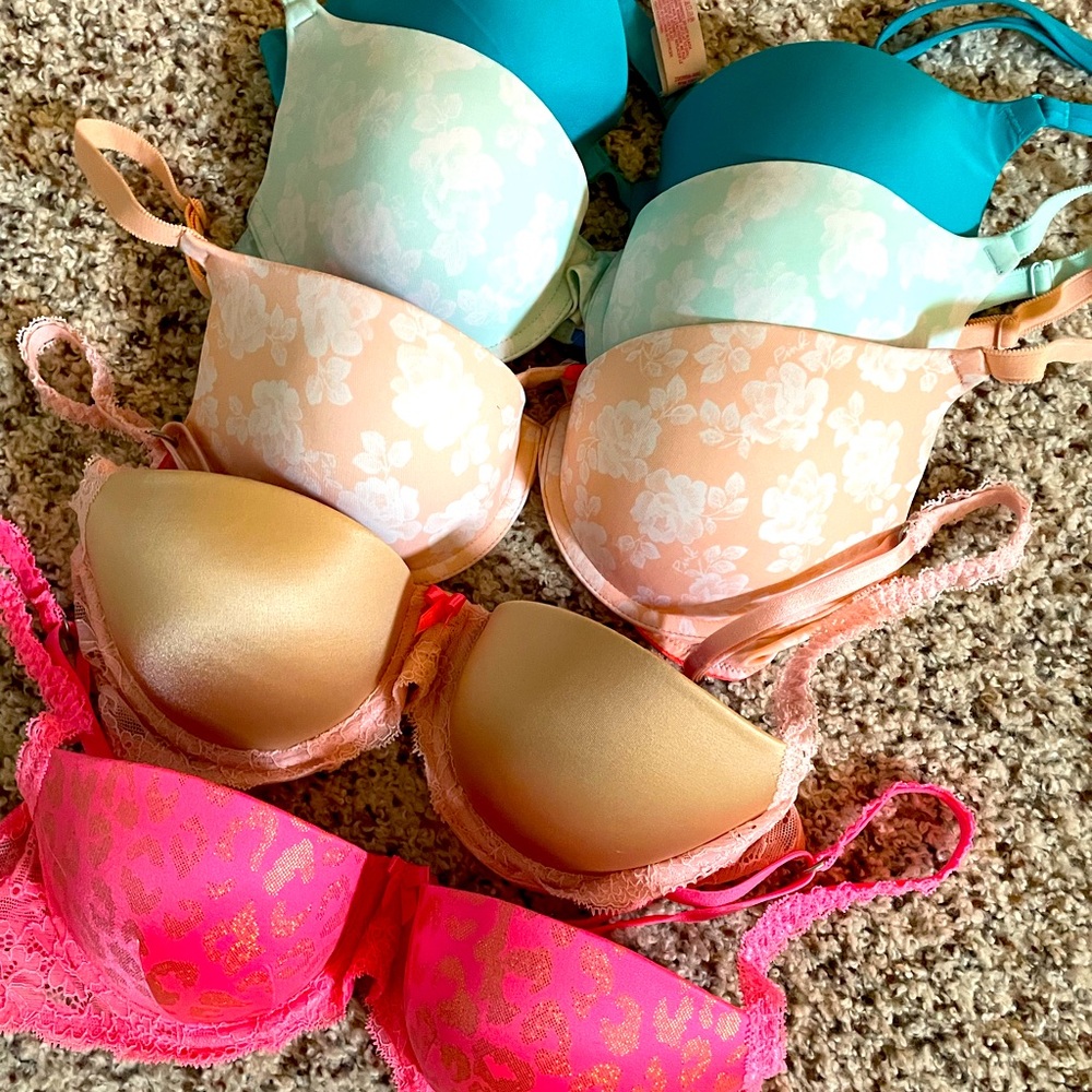Set of 5 Victoria’s Secret Push Up Bras. Restock now!
